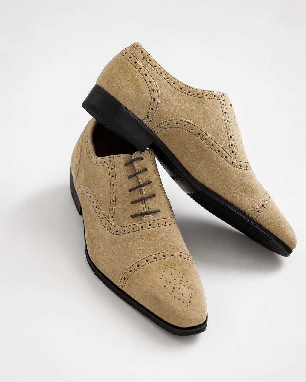 Chaussures Richelieu en Daim Beige à Détails Brogue